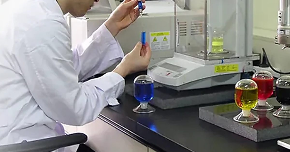 안료 잉크와 염료 잉크, 무엇이 다를까 — 입자 크기·분산·보관 기간까지